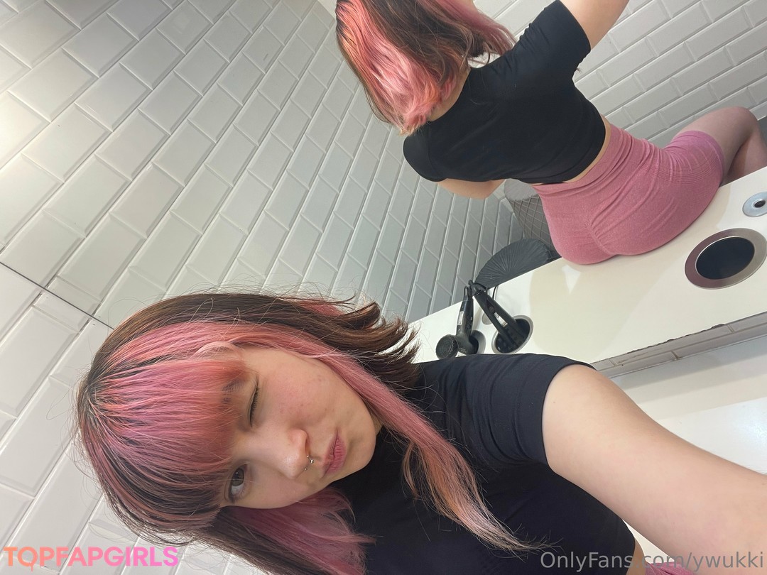 YyukiOnlyFans Model Nude Leaks Pic #25